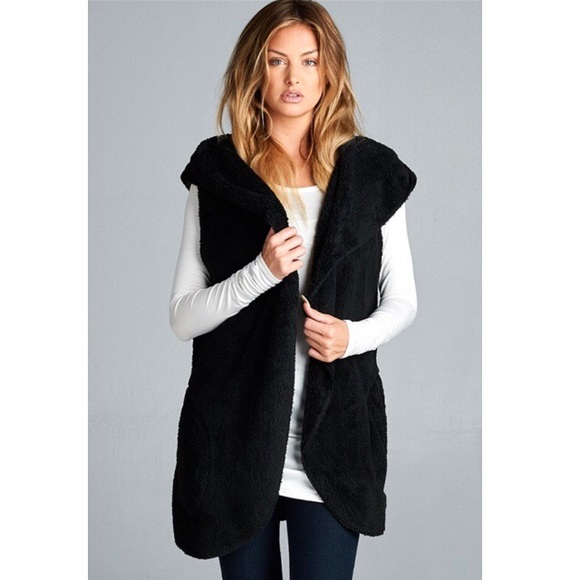 Jackets & Blazers - Last 1! 🌟Faux Fur Plush Hoodie Vest